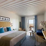 Summer Senses Luxury Hotell