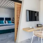 Summer Senses Luxury Piso Livadi