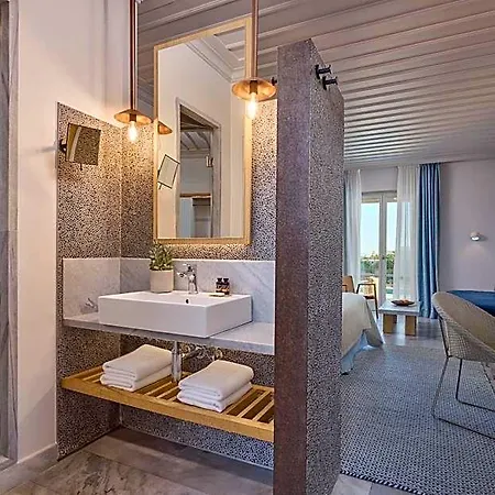 Summer Senses Luxury Piso Livadi